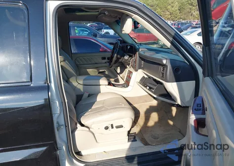 2006 Cadillac Escalade Esv Standard z USA, uszkodzony, nr VIN 3GYFK66N36G220581